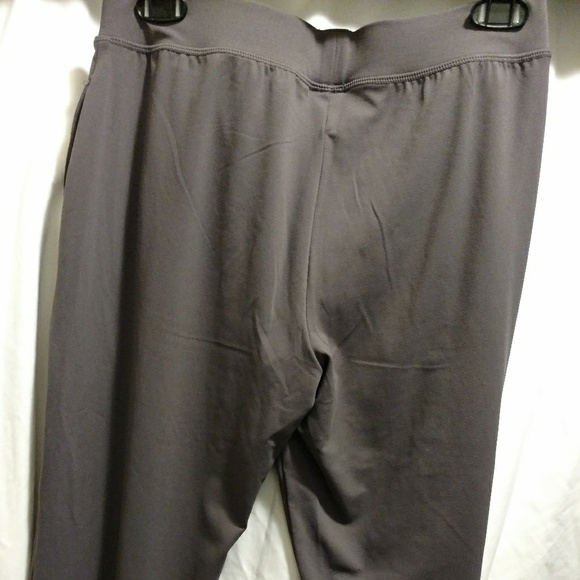 NWT Fabletics Venetia Jogger II SHADOW - Picture 2 of 7
